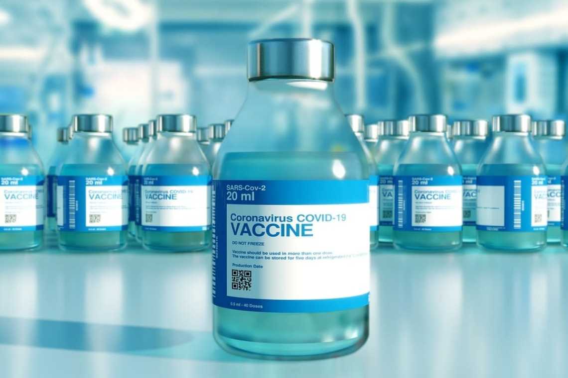 Wall Street Journal: Campania înșelătoare pentru boosterele bivalente pentru Covid
