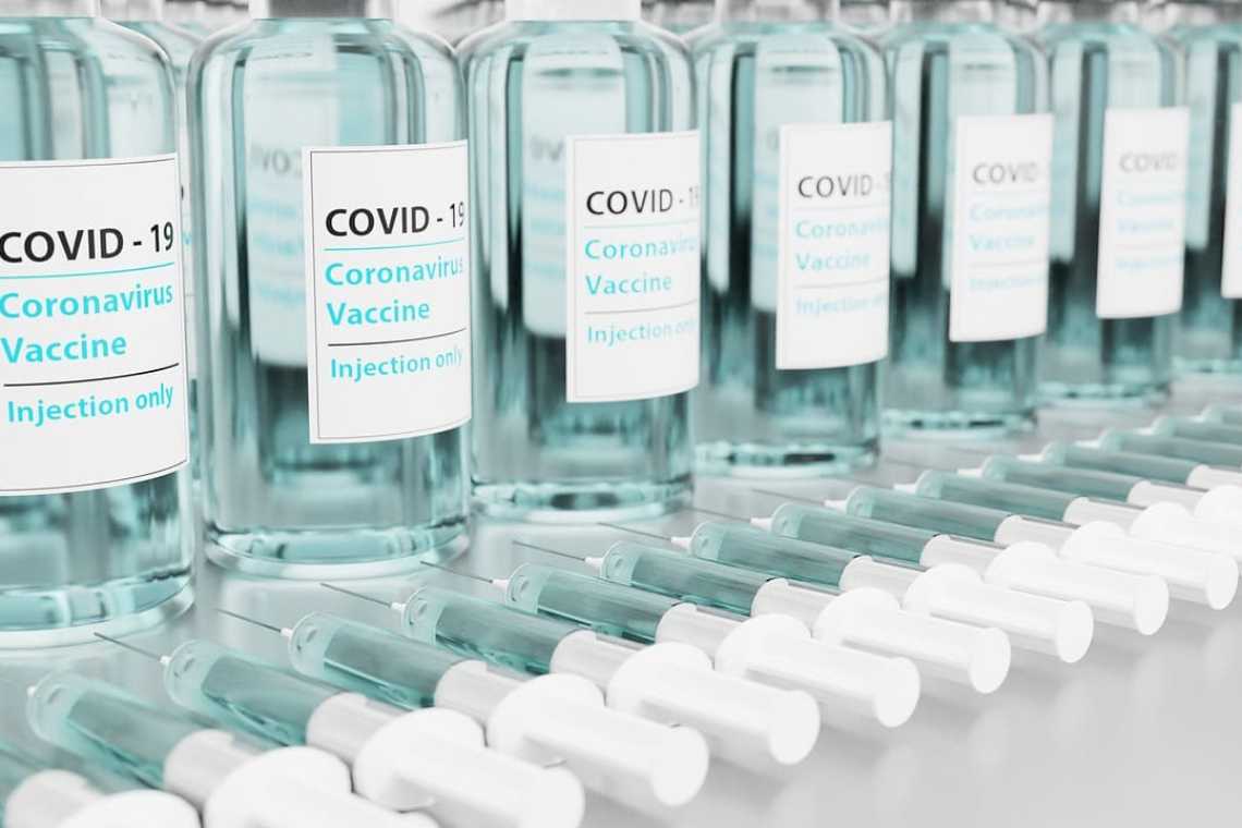 BOOM: OMS răstoarnă narațiunea și nu mai recomandă vaccinarea copiilor și tinerilor!