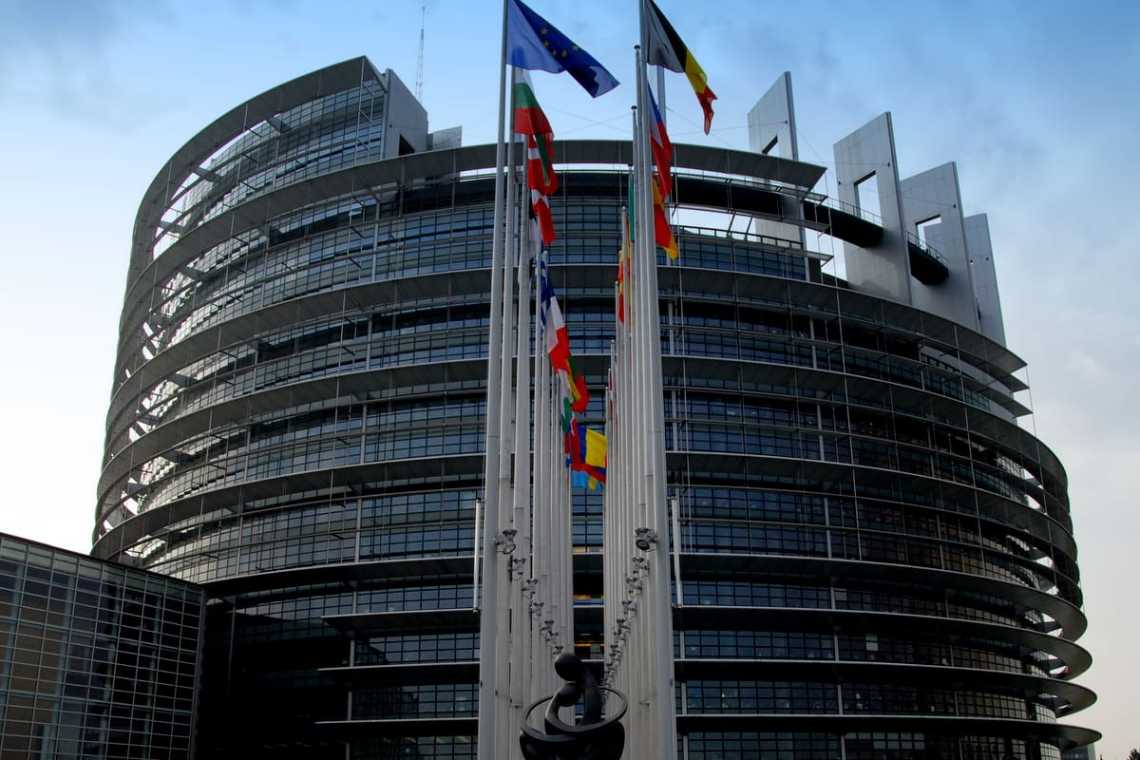 BOOM UE: Suspiciune de fraudă iar sediul Partidului Popular European este percheziționat
