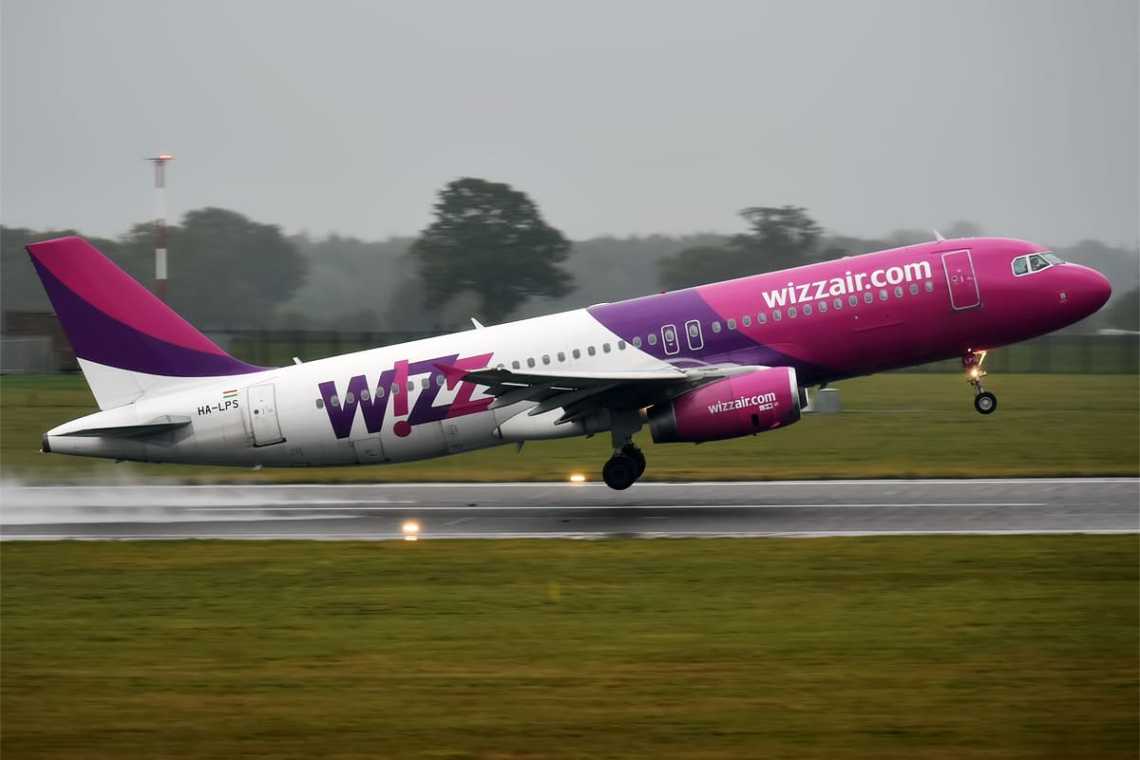 IMPORTANT: compania aeriană Wizz Air suspendă 12 rute din România în sezonul de iarnă 2023/2024 