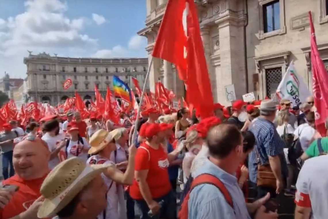 roma-proteste_large Știri Externe