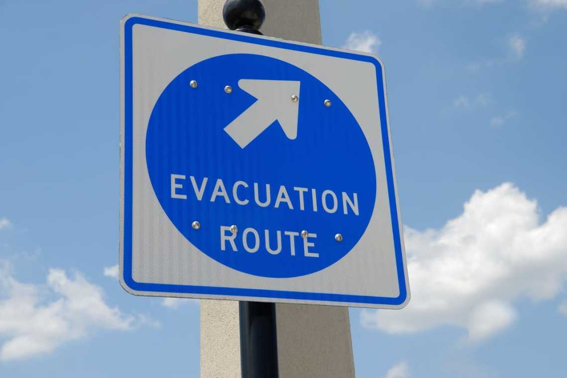 BOOM Niger: Parisul începe evacuarea compatrioților!